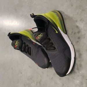 Nike 270 Black and Neon  Mens size 9
